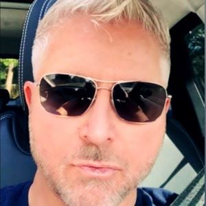 Meet your Posher, Travis